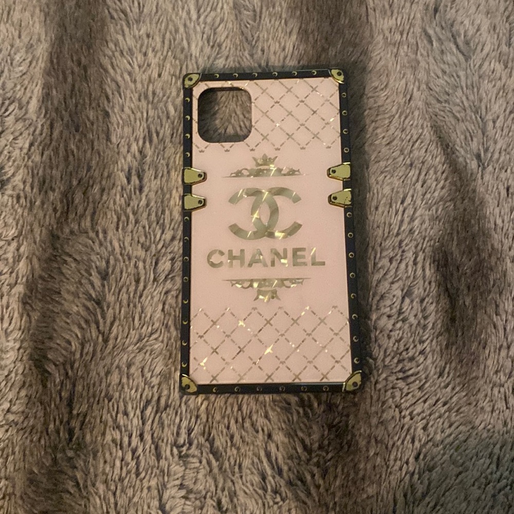 Chanel print phone case iphone 11